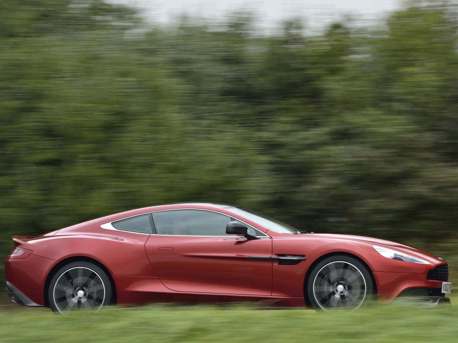  Aston Martin Vanquish 2012 года  (UK) (фото 123 из 170)